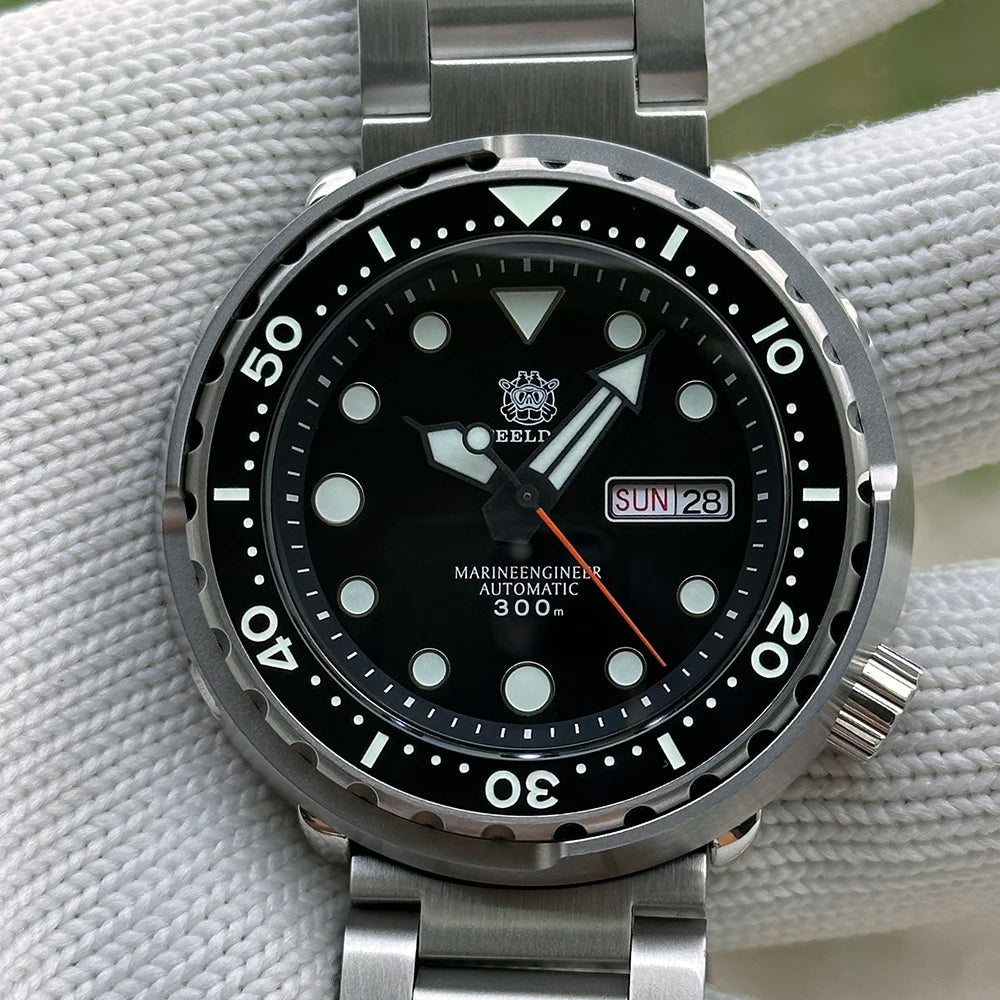 STEELDIVE SD1975W Black Dial Day and Date Function NH36 Automatic Movement 47.5mm Super Luminous 300M Waterproof Tuna Can Watch