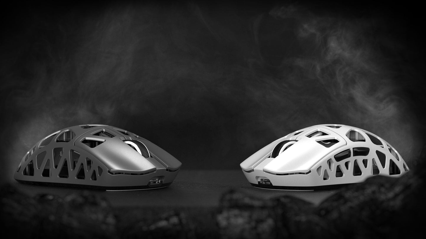 Gaming miška ATTACK SHARK R3 iz magnezijeve zlitine 8K SUPERLIGHT 8000Hz, 6 nastavljivih DPI do 26000, PAW3395, BT/2.4G brezžična/žična