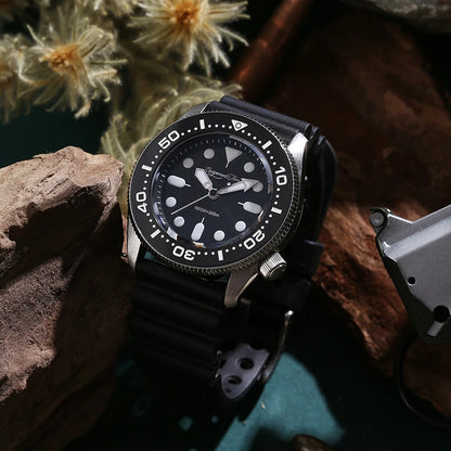 【Escapement Time】Quartz 2S60 Movement Diver Water Sapphire Ceramic Bezel BGW9 300M Waterproof The battery lasts for ten years