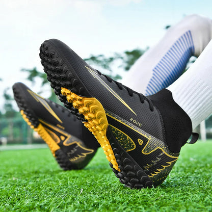 Chaussures de Football pour hommes et femmes, chaussures de sport en plein air, chaussettes ultralégères, antidérapantes, baskets de Futsal, nouvelle mode