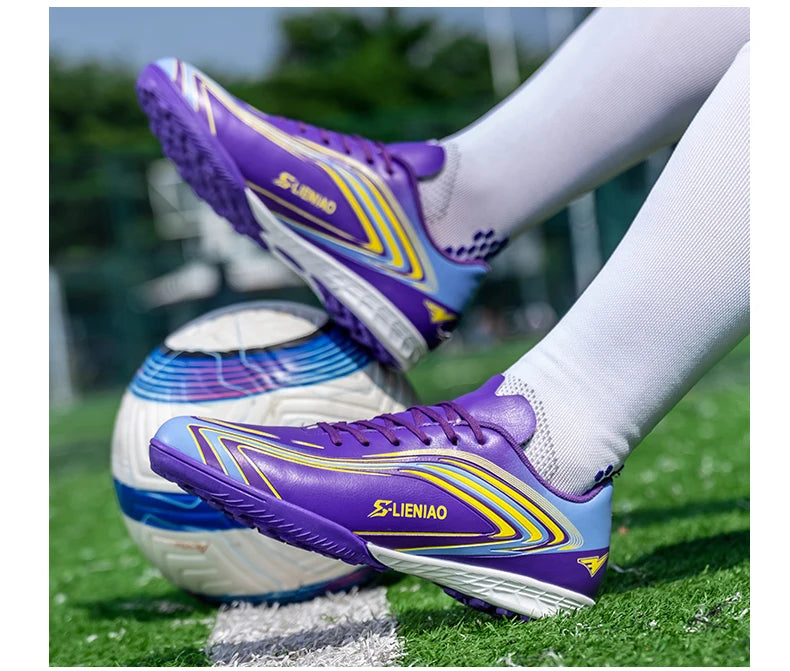 Nouvelles chaussures de football pour hommes, crampons de terrain antidérapants, chaussures de football pour l'entraînement, baskets de haute qualité, futsal, intérieur, vente chaude, extérieur