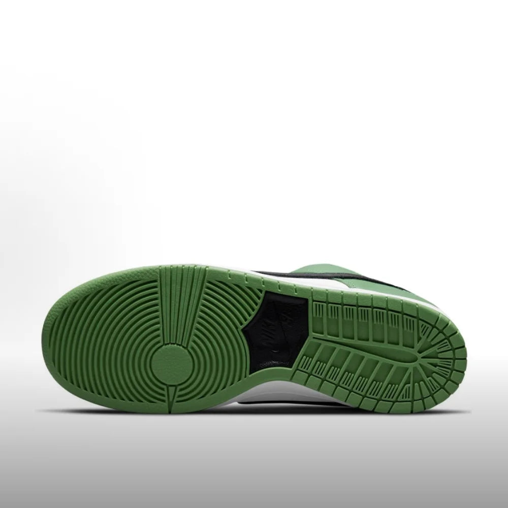 Nike Dunk SB  Fashion-forward, versatile everyday low-top sneakers—durable and comfortable for casual wear BQ6817-302