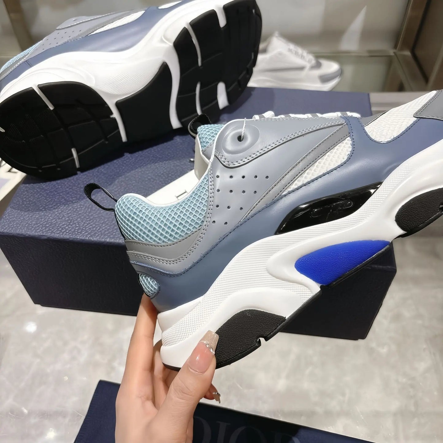 Men's Sport Shoes High Version B22 Cowhide Lightweight Breathable Mesh Contrast Color Laces Reflective Comfortable Unisex