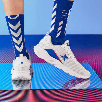Zapatillas de running Xtep para hombre 2025 primavera, zapatillas deportivas absorbentes del sudor, resistentes al desgaste y estables, sneakers deportivos 880119115131