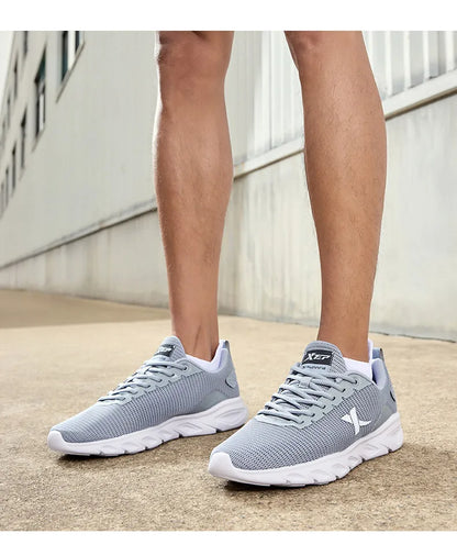 Zapatillas de running Xtep para hombre 2025 primavera, zapatillas deportivas absorbentes del sudor, resistentes al desgaste y estables, sneakers deportivos 880119115131