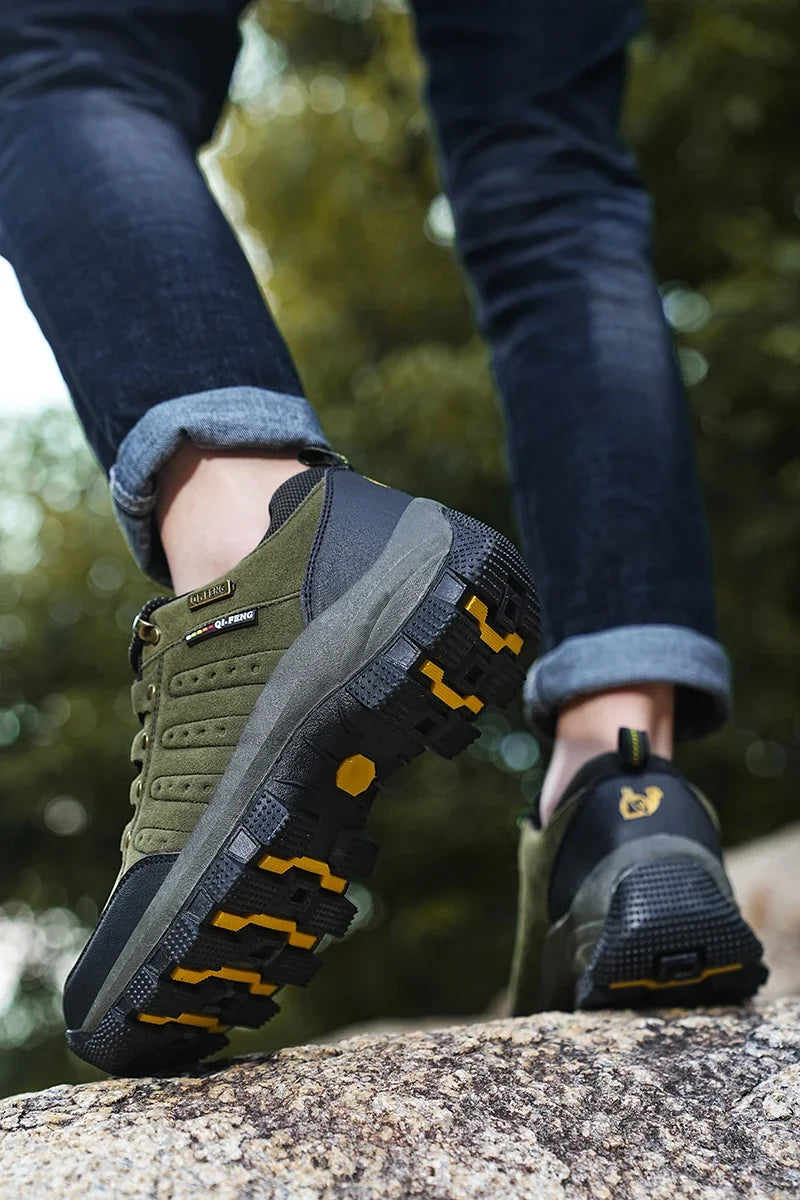 Classic Men Women Outdoor Hiking Shoes Boots Couples Mountain Climbing Boots High Quality Sports Trekking Footwear New Sneakers