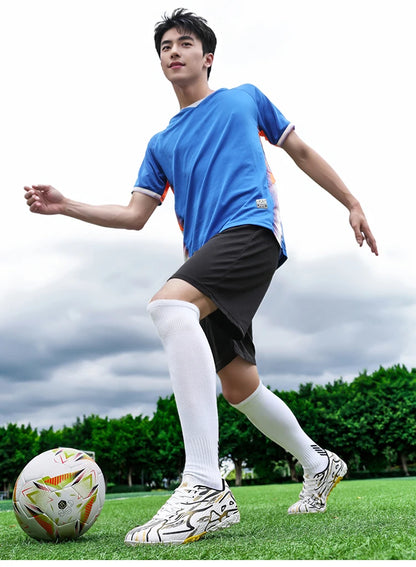 Neue Herren-Fußballschuhe TF Sport Trainings-Soccer-Schuhe, weich, ultraleicht, atmungsaktiv, professionelle Unisex-Sneaker, Rasen-Stollenschuhe für Matches