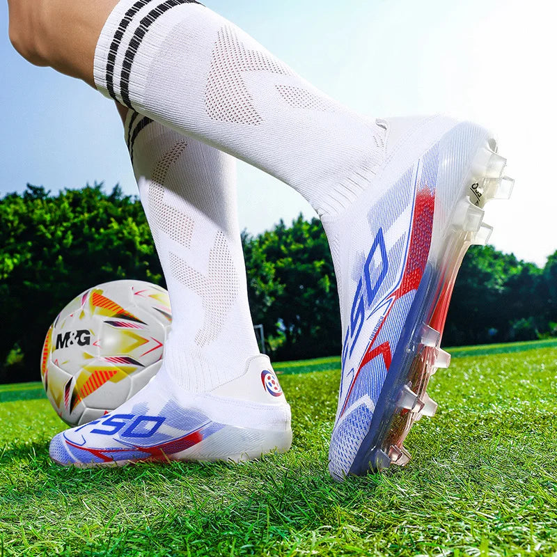 Nouvelles chaussures de football pour hommes, crampons pour terrain en herbe, de haute qualité, antidérapantes, légères, mi-hautes, pour les matchs en extérieur, chaussures de sport, très vendues pour l'entraînement.