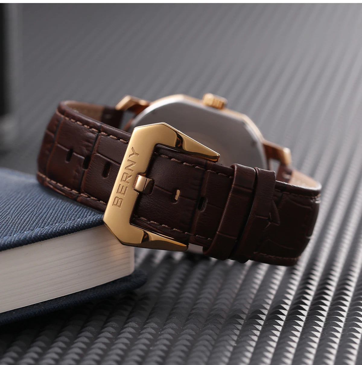 BERNY Tonneau Classic Men's Watch Quartz Luxury Top Watches Ronda 7004N Day Stainless Steel Sapphire Pendulum Dial Watch for Men