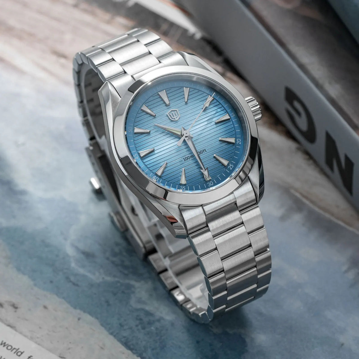 Ceas Watchdives WD0006, mecanism VH31 cu secundar fluid, sticlă de safir bombată, strat luminescent BGW9, rezistent la apă până la 10 bari, 38 mm, stil vintage