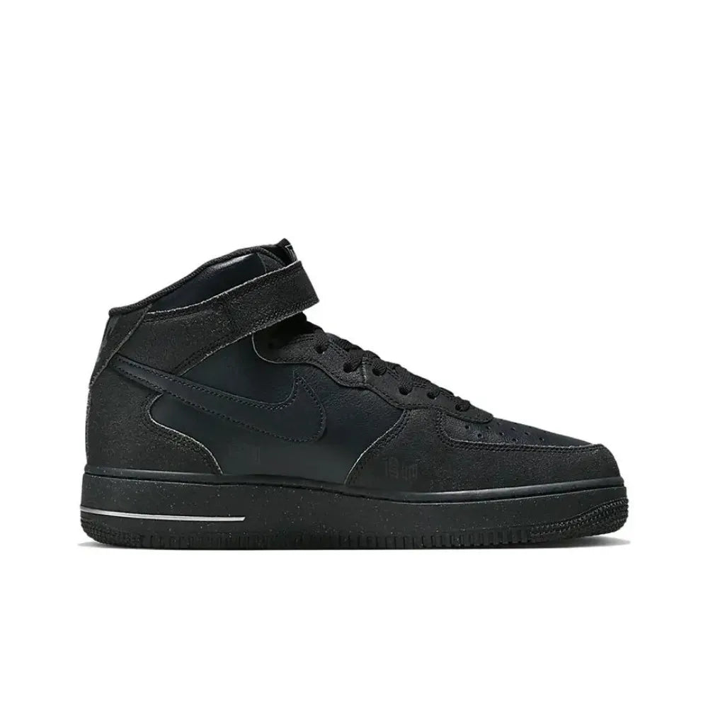 Unisex klasični športni copati Nike Air Force 1 Mid Top, udobna oblazinjenost in trpežna zasnova za vsakdanjo ulično modo DQ7666-001