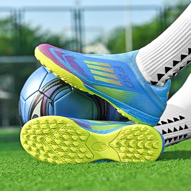 Nouvelles chaussures de football pour hommes, crampons longs d'entraînement, chaussures de football pour matchs en extérieur, crampons pour garçons et adultes, respirantes, antidérapantes, confortables pour le sport