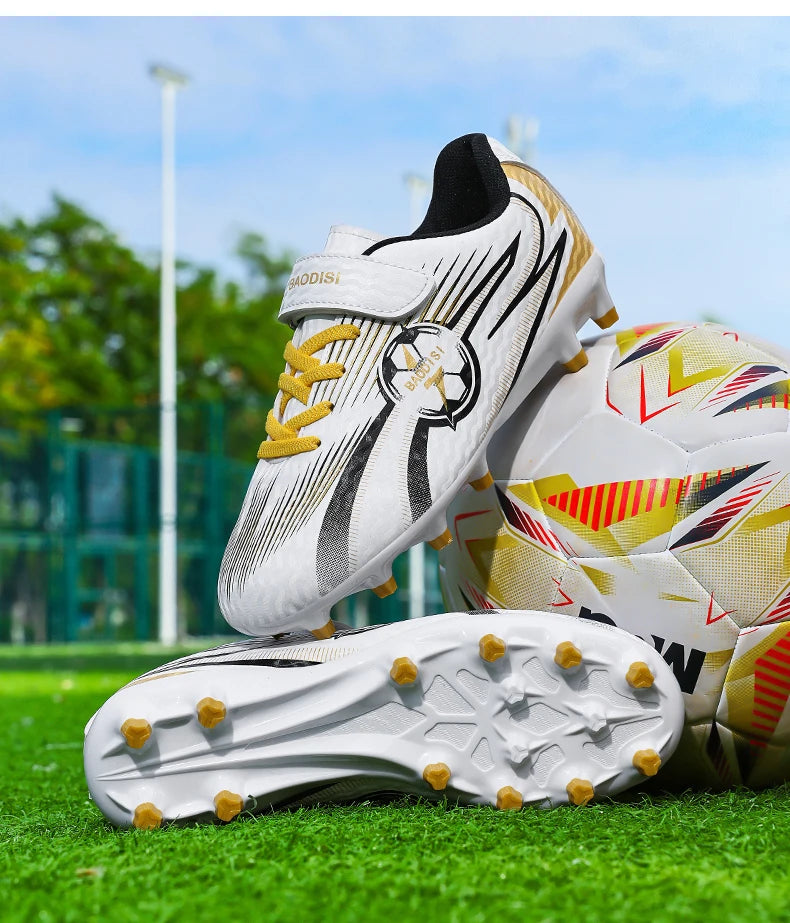 Nouvelles chaussures de football pour enfants, chaussures de sport pour terrain, chaussures de football pour garçons, chaussures de futsal, chaussures de sport d'intérieur à crampons, chaussures de football originales à c