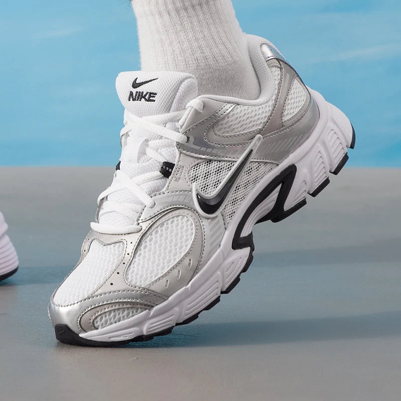 Nike (Nike) V5 Rnr miesten urheilukengät, trendikkäät ja muodikkaat treenikengät, matalavartiset mukavat vapaa-ajan kengät Hj5228-104