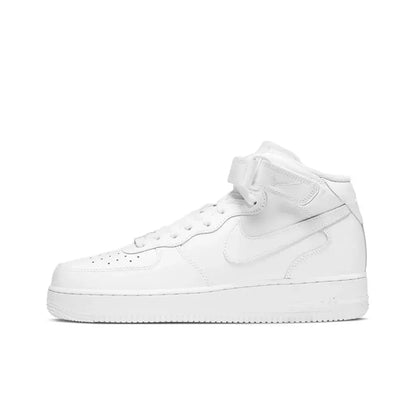 Nike Air Force 1 Mid Unisex-Sneaker – Knöchelstütze, klassisch gepolsterter Komfort & strapazierfähig für ganztägiges Tragen DQ7666-001