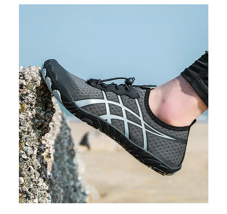 Aqua Shoes for Men, Water Shoes, Barefoot Beach Shoes, Unisex Quick-Dry Outdoor Wading Shoes, Gym Training Footwear Sneakers Size 35-46