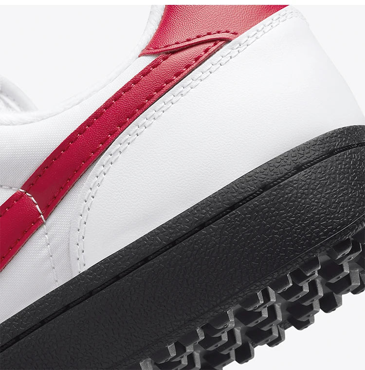 Nike:n aidot, muodikkaat, unisex-malliset, matalavartiset, nauhalliset retro-koripallokengät FQ8762-100