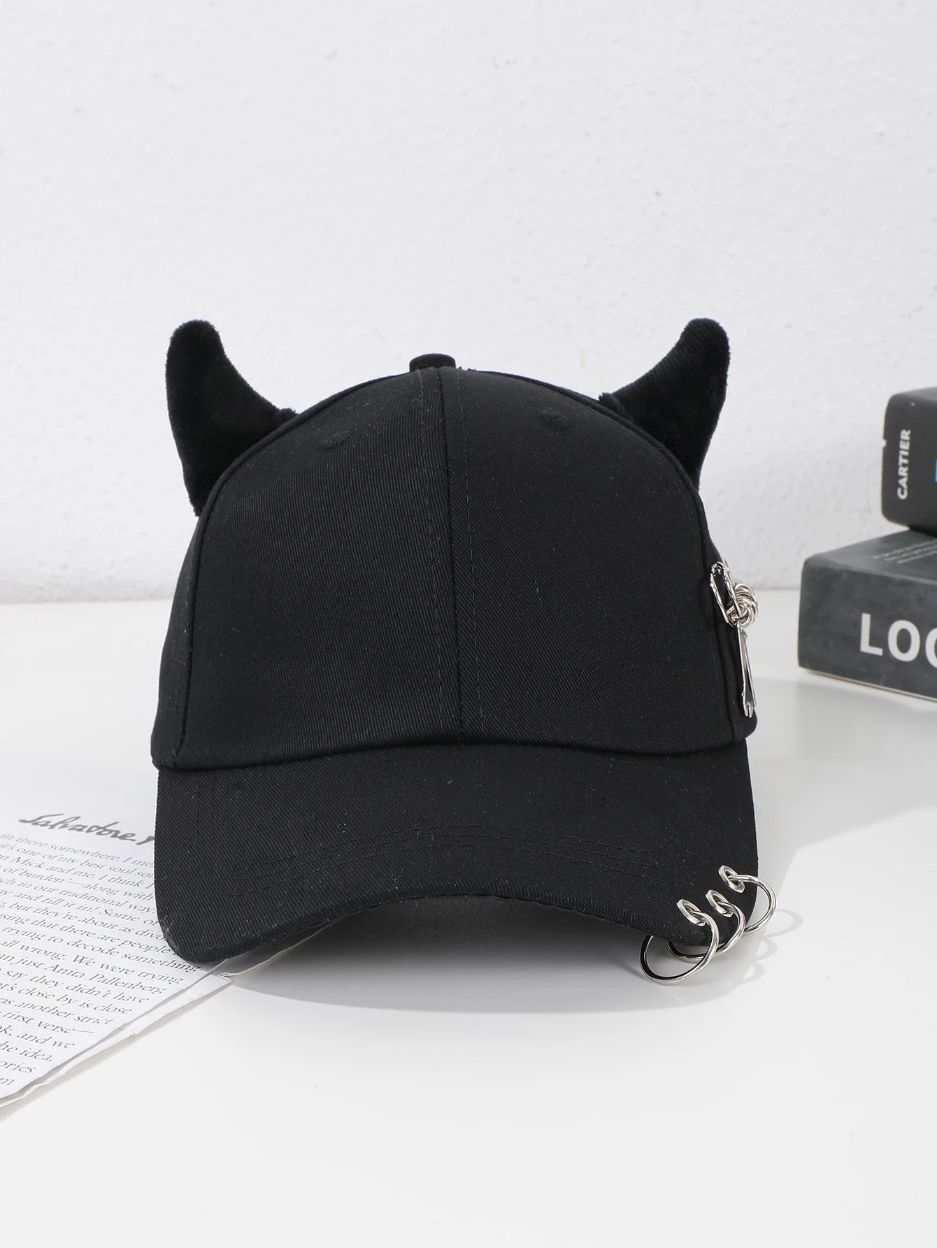 Fashion personality metal hoop brooch decorated hip hop wind horn baseball cap outdoor casual fun hat