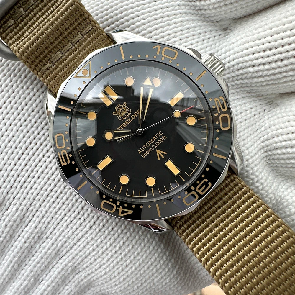 STEELDIVE SD1957 Steel Bracelet 42MM Vintage Ceramic Bezel 200M NH35 Luminous Sapphire Glass Automatic Men Dive Watch