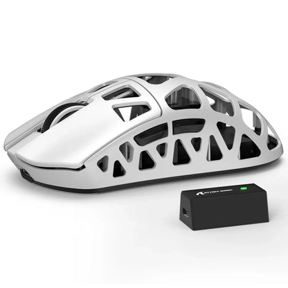 Gaming miška ATTACK SHARK R3 iz magnezijeve zlitine 8K SUPERLIGHT 8000Hz, 6 nastavljivih DPI do 26000, PAW3395, BT/2.4G brezžična/žična