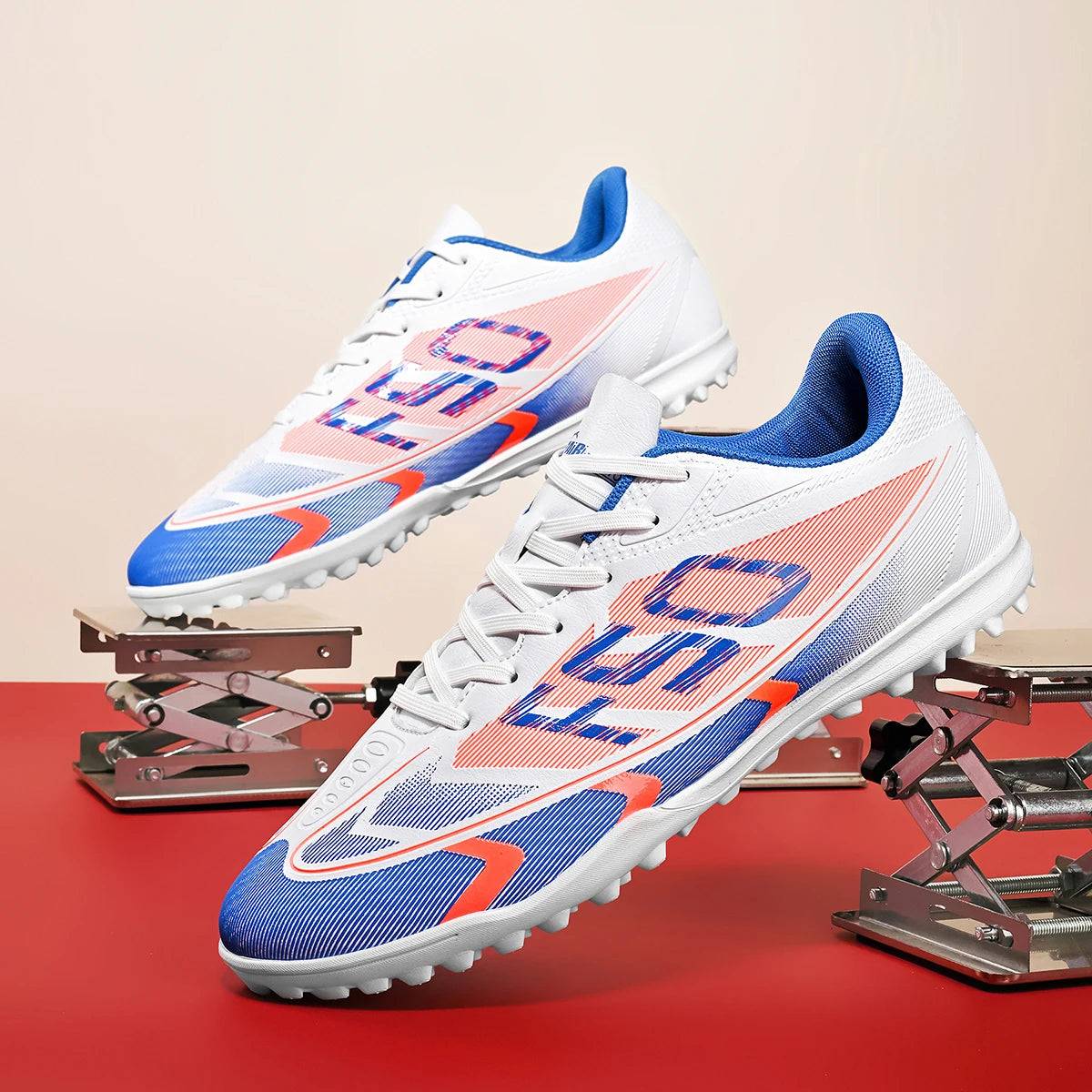 Adult TF football shoes are breathable, mesh, durable, flexible, casual, outdoor, stable, and professional football shoes