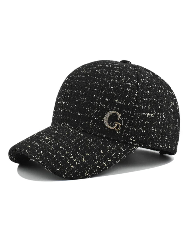 Baseballkappe mit Metall-M-Aufnäher, schwarz, elegante Herrenkappe, leichte, verstellbare Sonnenkappe für Damen