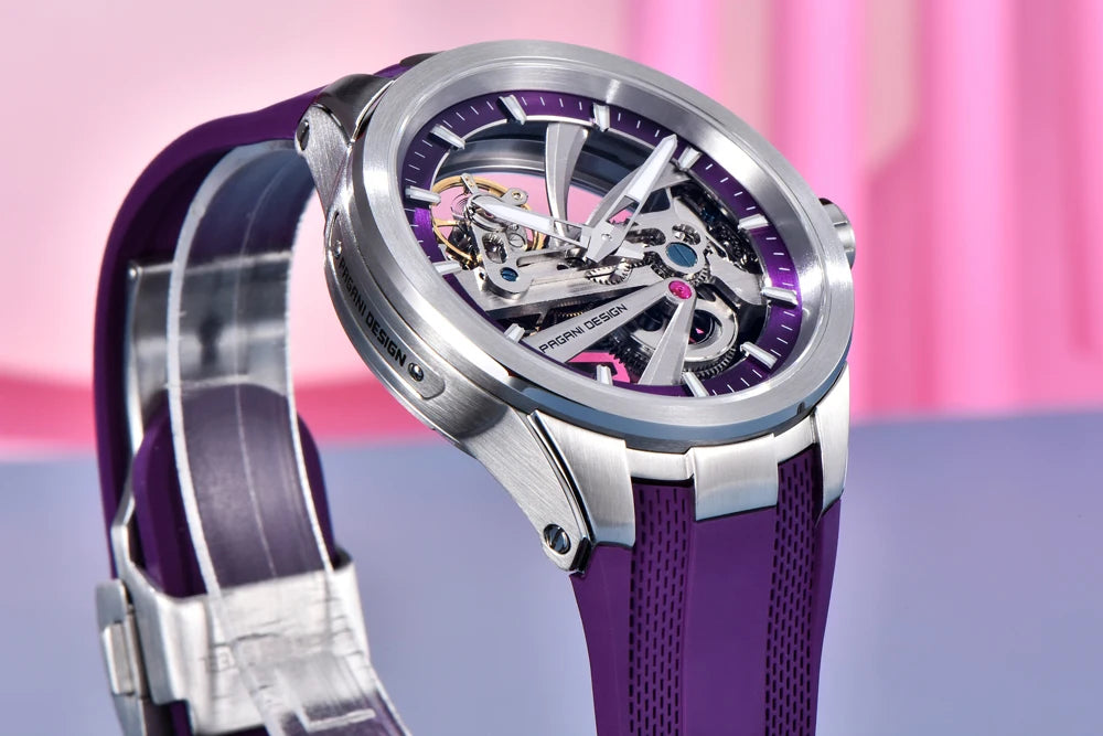 Herrenuhr von PAGANI DESIGN – Mechanisches Luxusuhrwerk mit Automatikaufzug, „Skelett“-Ausführung (mit offenem Herz), ausgestattet mit einem Tourbillon, Saphirglas mit Antireflexbeschichtung, wasserdicht und leuchtend.