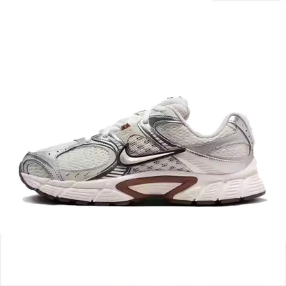Nike V5 RNR damlöparskor – sportiga, vardagliga, bekväma, halkfria, slitstarka, mångsidiga, retro, låga löparskor HQ7901-102