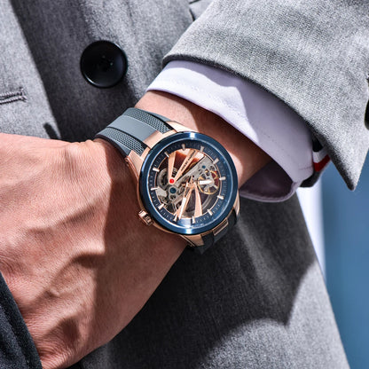 Herrenuhr von PAGANI DESIGN – Mechanisches Luxusuhrwerk mit Automatikaufzug, „Skelett“-Ausführung (mit offenem Herz), ausgestattet mit einem Tourbillon, Saphirglas mit Antireflexbeschichtung, wasserdicht und leuchtend.