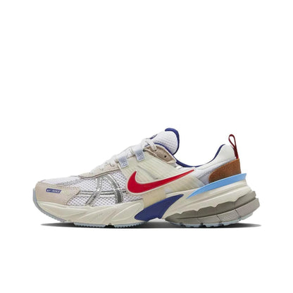 Buty do biegania Nike V2K Run Retro – wygodna amortyzacja i wytrzymała konstrukcja. Unisexowy, swobodny styl na co dzień. HF5724-061
