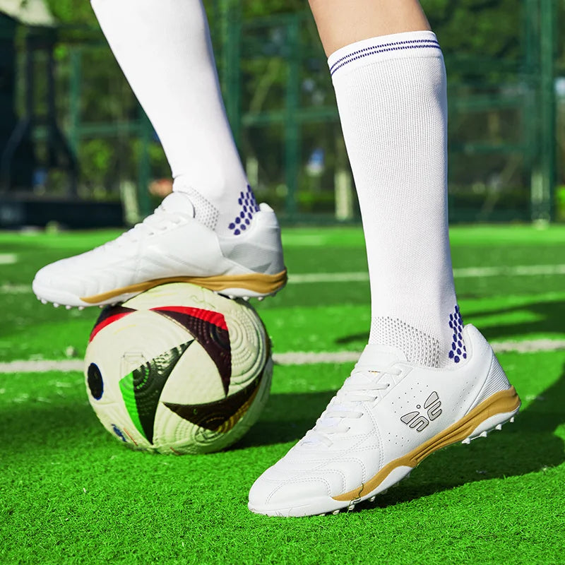 Nouvelles chaussures de football pour hommes, crampons de match, bottes de football TF/FG, baskets unisexes ultralégères pour gazon, vente chaude, haute qualité, professionnelles