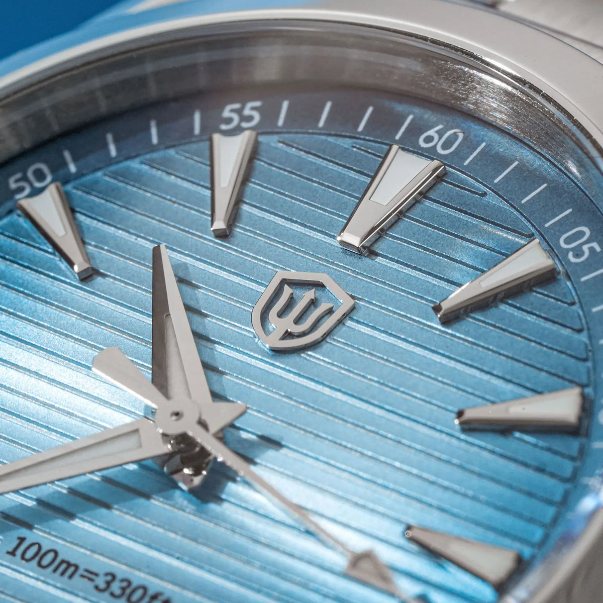 Ceas Watchdives WD0006, mecanism VH31 cu secundar fluid, sticlă de safir bombată, strat luminescent BGW9, rezistent la apă până la 10 bari, 38 mm, stil vintage