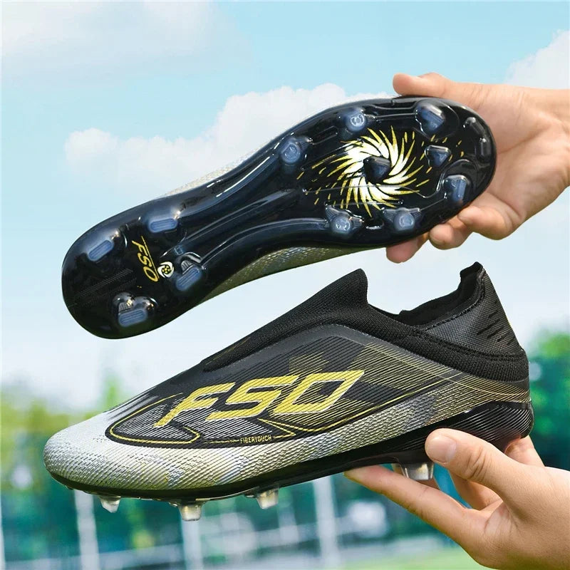 Nouvelles chaussures de football pour hommes, chaussures de sport, chaussures de football de haute qualité, ultralégères, chaussures de futsal, haute tige, respirantes, antidérapantes, pour match en extérieur