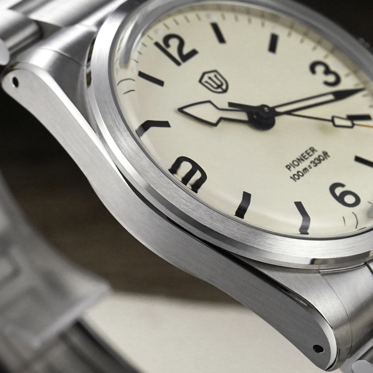 Montre à quartz pour homme Watchdives WD1960S V2, style vintage, cadran crème, 36 mm, mouvement VH31 à trotteuse fluide, verre saphir bombé, étanche 10 ATM, aiguilles luminescentes, boîtier en acier inoxydable