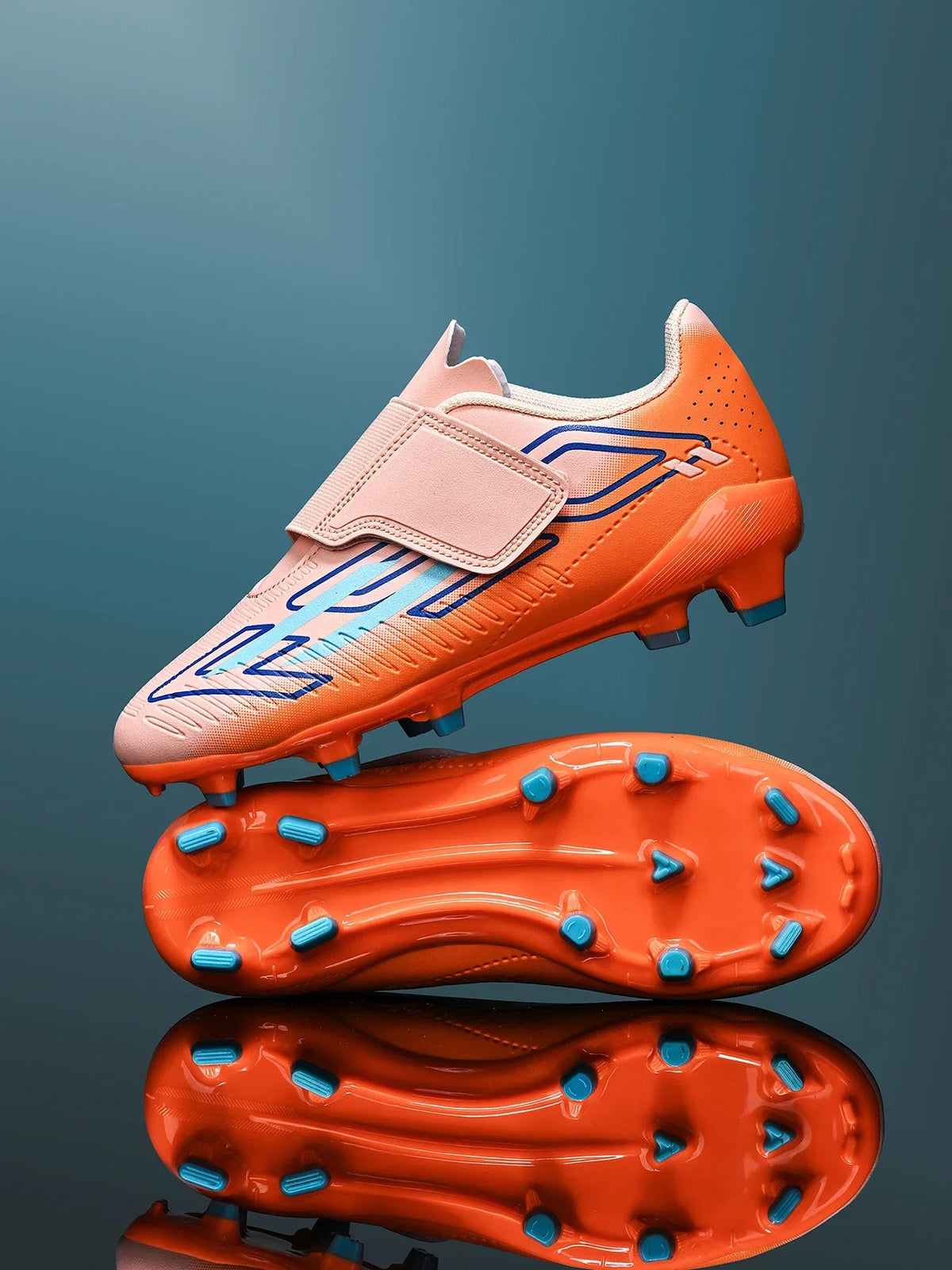 Chaussures de football professionnelles pour hommes, sans lacets, antidérapantes, pour jeunes, crampons FG/TF, entraînement sur terrain, crampons rapides pour le football.