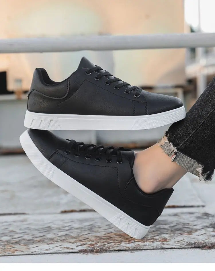 2026 Men's Shoes New Style Four Seasons Fashionable Versatile Soft Bottom White Casual Shoes Breathable Summer Zapatillas Hombre