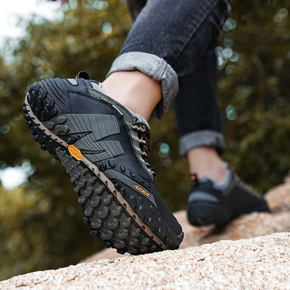 Sapatos de montanhismo para homem em couro genuíno, calçado desportivo outdoor antiderrapante, sapatos de montanhismo e caminhada respiráveis para turismo