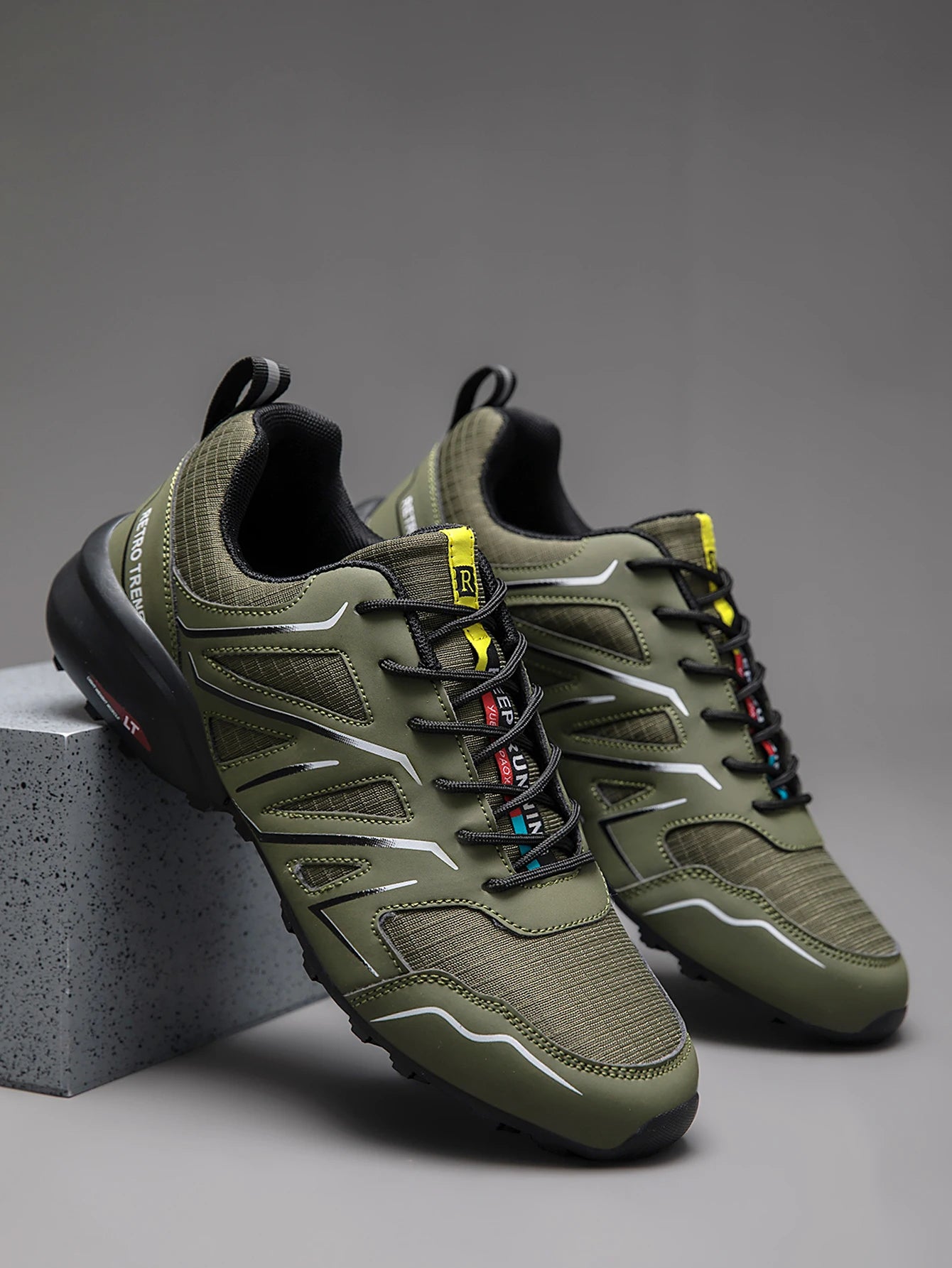 Men's Large Size Outdoor Hiking And Running Shoes Comfortable Casual Versatile Fashionable Sports Shoes for Couples Training