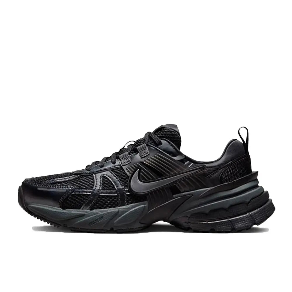 Buty do biegania Nike V2K Run Retro – wygodna amortyzacja i wytrzymała konstrukcja. Unisexowy, swobodny styl na co dzień. HF5724-061