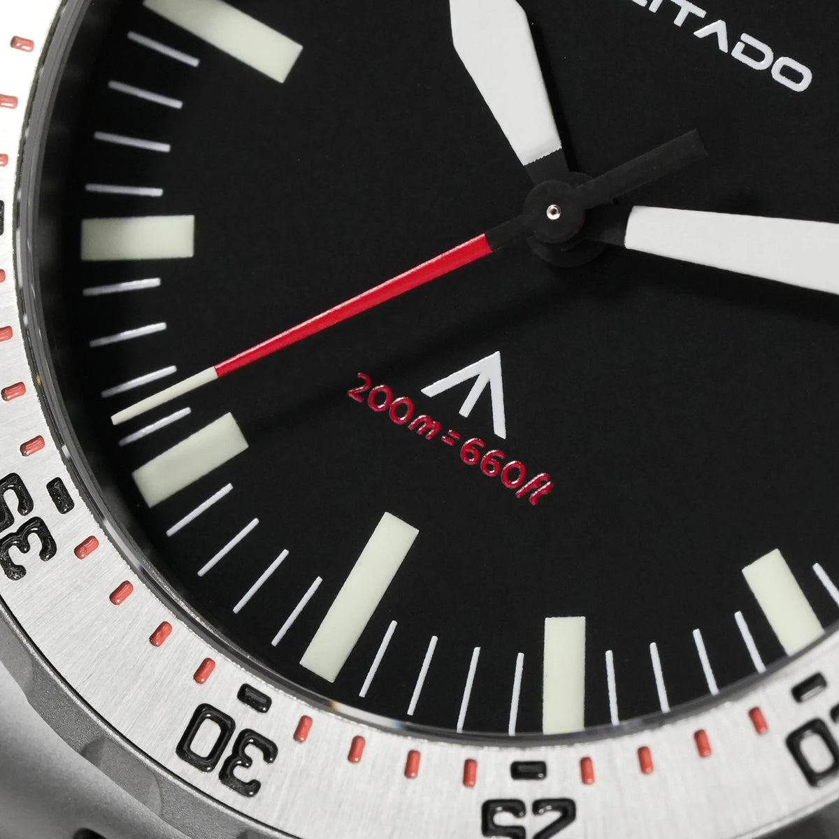 Militado ML16 39mm Quartz Dive Watch Sapphire Crystal 200M Water Resistant Ceramic Bezel BGW9 Lume Screw Down Crown