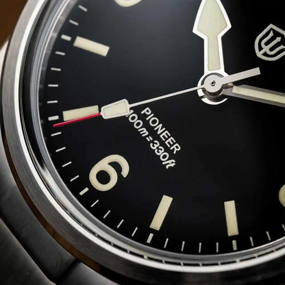 Montre à quartz pour homme Watchdives WD1960S V2, style vintage, cadran crème, 36 mm, mouvement VH31 à trotteuse fluide, verre saphir bombé, étanche 10 ATM, aiguilles luminescentes, boîtier en acier inoxydable