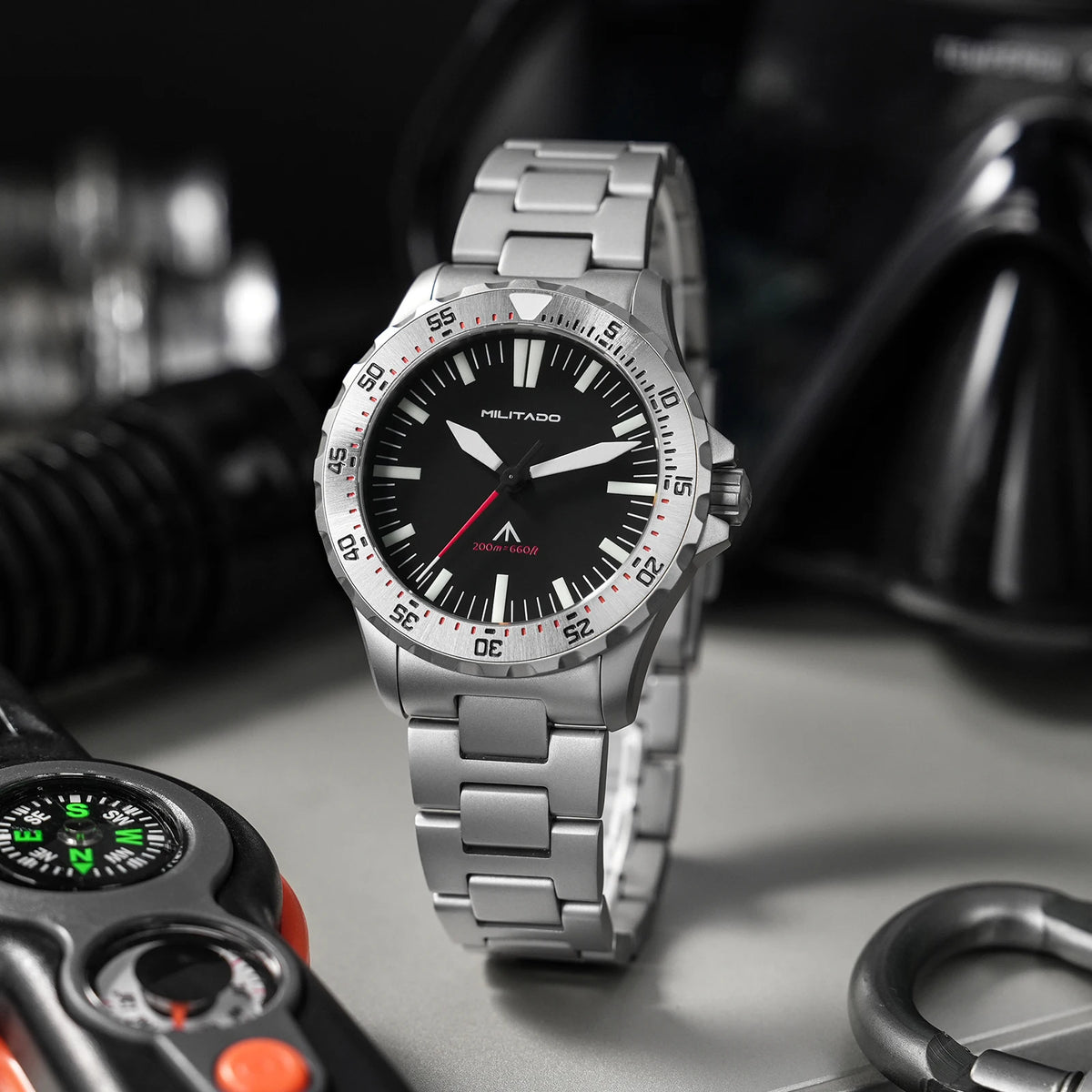 Militado ML16 39mm Quartz Dive Watch Sapphire Crystal 200M Water Resistant Ceramic Bezel BGW9 Lume Screw Down Crown