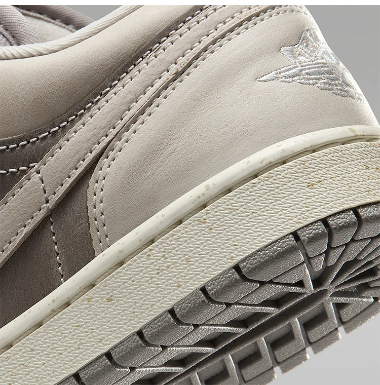 Originalūs Nike JORDAN vyriški žemi suvarstomi nusidėvėjimui atsparūs, smūgius sugeriantys krepšinio bateliai IB7011-001