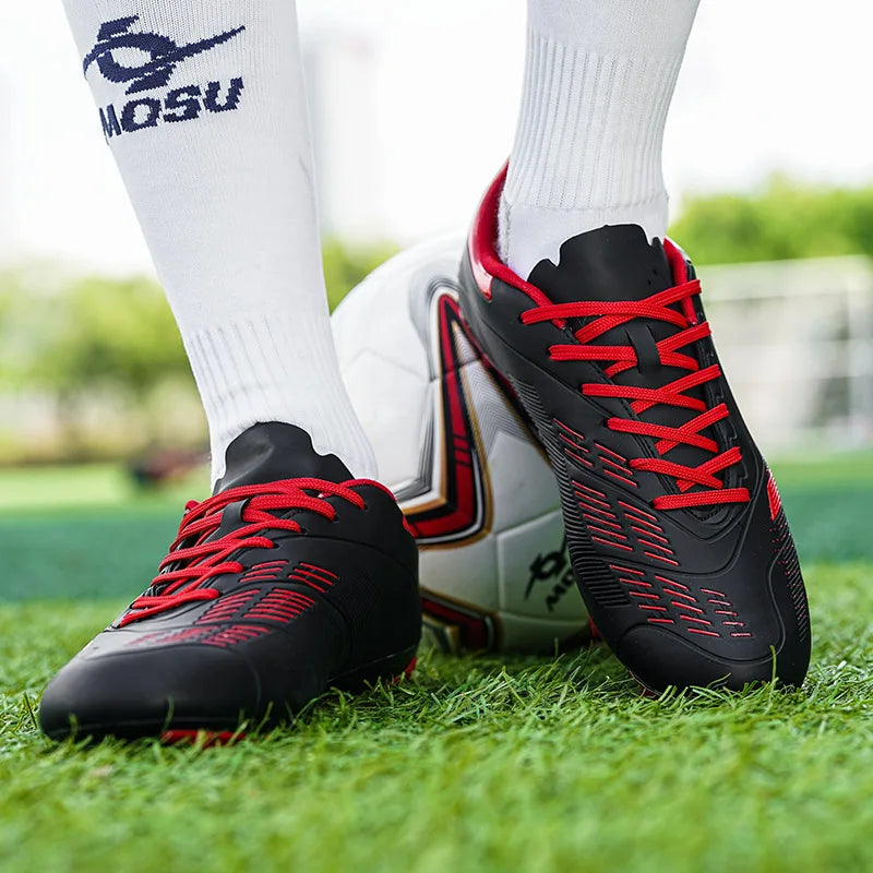 Nuevas zapatillas de fútbol para hombre y mujer, calzado deportivo para interior y exterior con tacos largos y tacos fragmentados para entrenamiento de fútbol en césped sintético