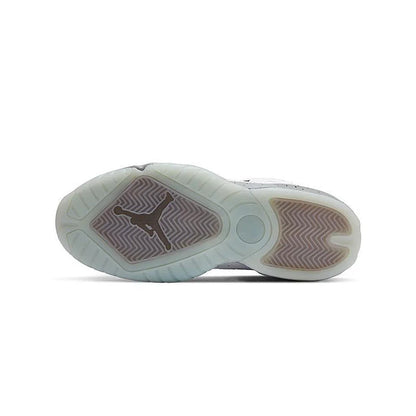Jordan Lift Off Simple and Versatile Shock-Absorbing, Non-Slip, Wear-Resistant Mid-Top Retro Basketball Shoes for Men, White and Gray Ar4430-101