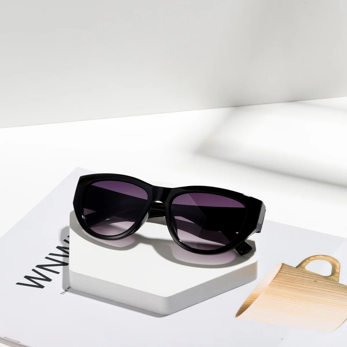 1pcs European and American retro fashion unisex sunglasses trend versatile summer sun shading, sun protection, UV resistant sung