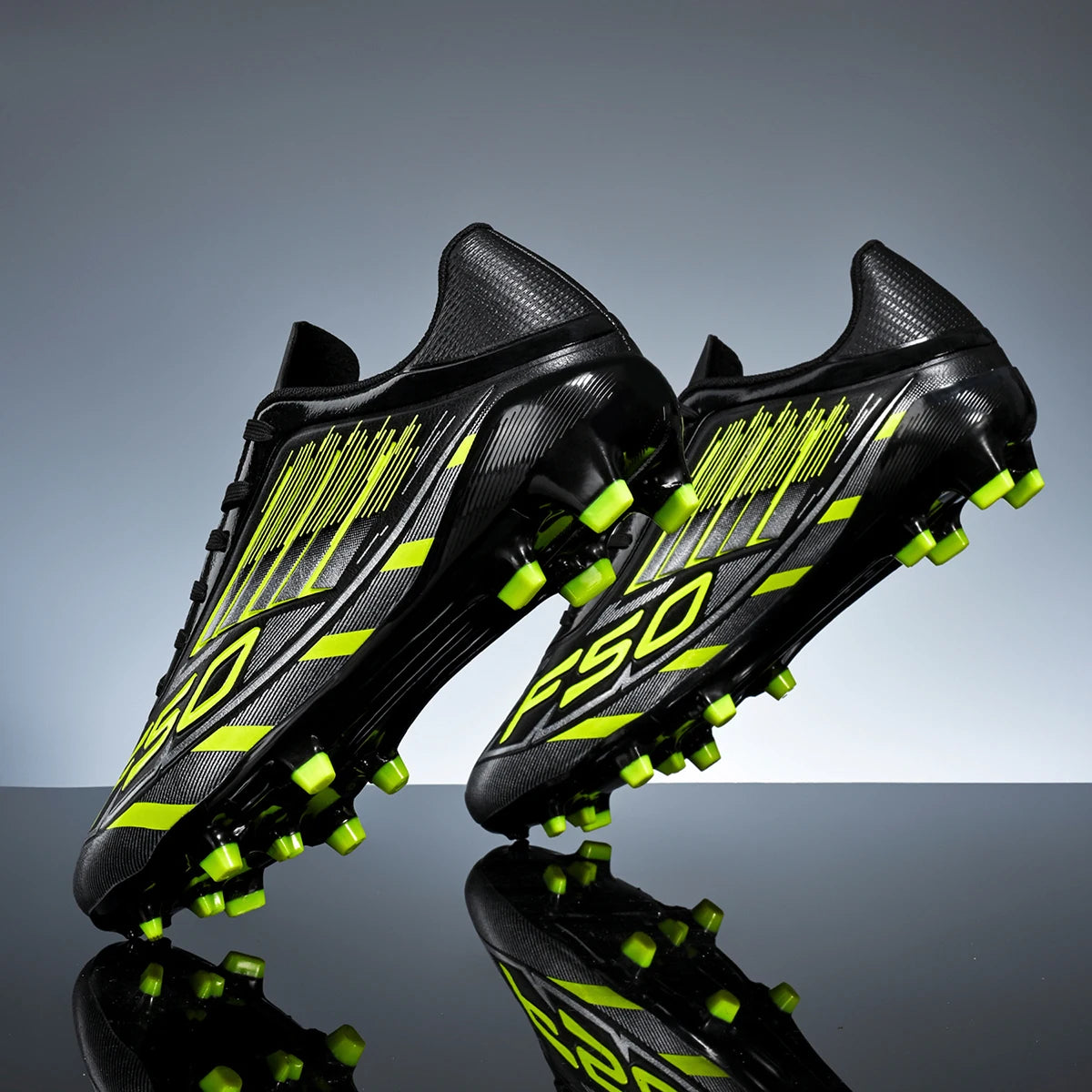 Chaussures de football AG FG pour adultes, tissu PU doux et agréable pour la peau, semelle extérieure antidérapante en TPU, résistantes à l'usure, pour les matchs sur gazon du week-end